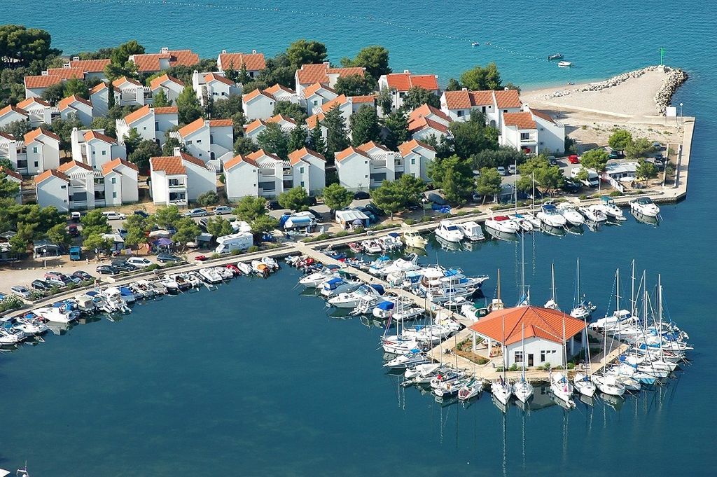 Amadria Park Apartments שיבניק מראה חיצוני תמונה